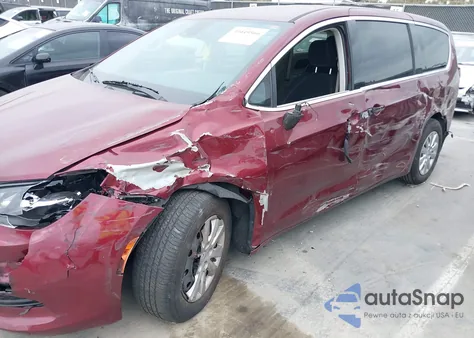 2021 Chrysler Voyager L z USA, uszkodzony, nr VIN 2C4RC1AG4MR558297